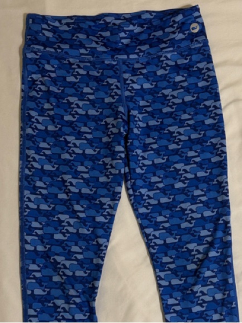 Vineyard Vines performance Blue whale Kids Leggings says medium and then 10-12